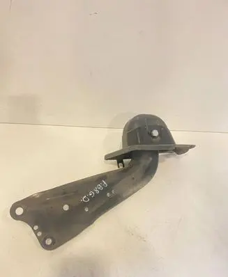 Volkswagen PASSAT B8 Rear upper control arm/wishbone 5Q0505226C