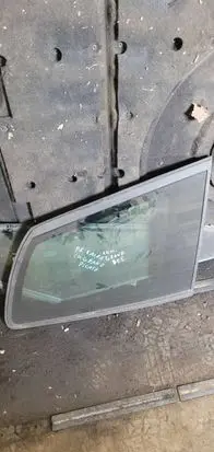 Citroen C4 Grand Picasso Rear side window