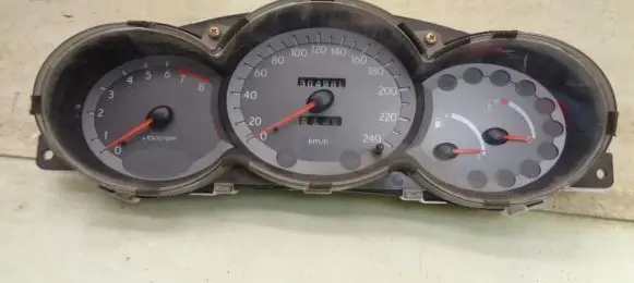 Hyundai Tiburon Speedometer (instrument cluster) 9400327130