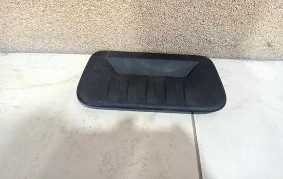 Chrysler Pacifica Rear air vent grill 5SR68PL5AG 5SR68PL5