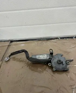 Mercedes-Benz E W211 Sunroof motor/actuator A2038203142 F348