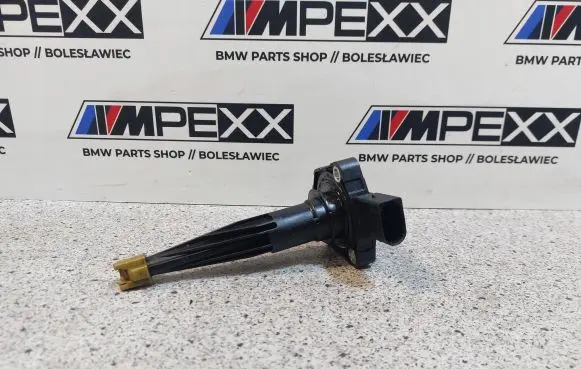 BMW 1 F20 F21 Oil level sensor 8608781