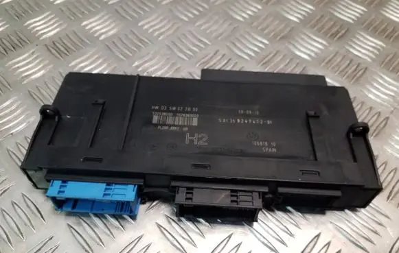 BMW 1 E81 E87 Central body control module 9247472