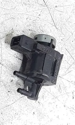 Audi A4 S4 B6 8E 8H Turbo solenoid valve 1J0906283A