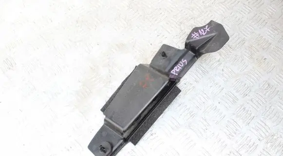 Toyota Prius (XW30) Fender mounting bracket 5382547010