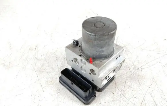 Porsche Taycan 9J1 ABS Pump 9J1614095R