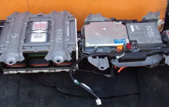 Honda Civic Hybrid / electric car battery 1E100RMX0132