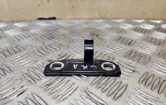 Volvo XC70 Rear door lower hinge