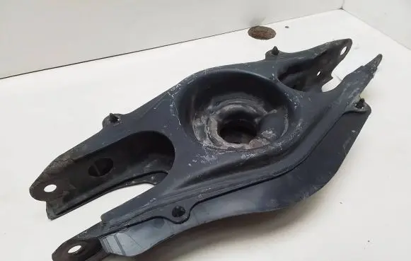 Mercedes-Benz C W204 Rear control arm 2043502006 A2043521588 2043503506