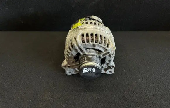 Volkswagen PASSAT B5.5 Generator/alternator 038903018QX