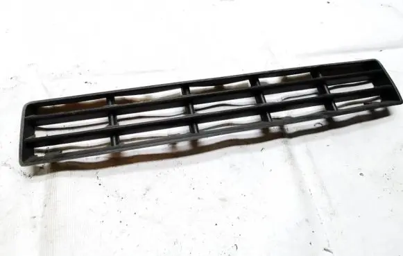 Volkswagen Golf IV Front bumper lower grill 1j0853677
