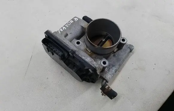 Mazda 3 I Throttle body valve Z67713640