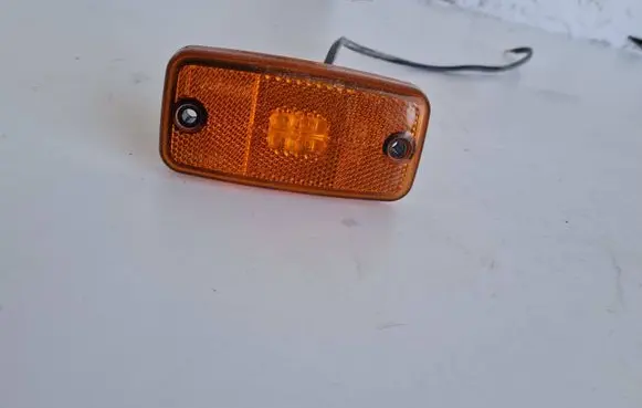 Iveco Daily 35.8 - 9 Front fender indicator light 1874