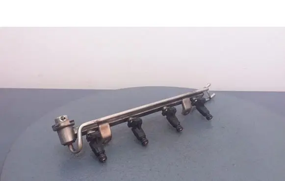 Volkswagen Jetta IV Fuel main line pipe 06A906031BA