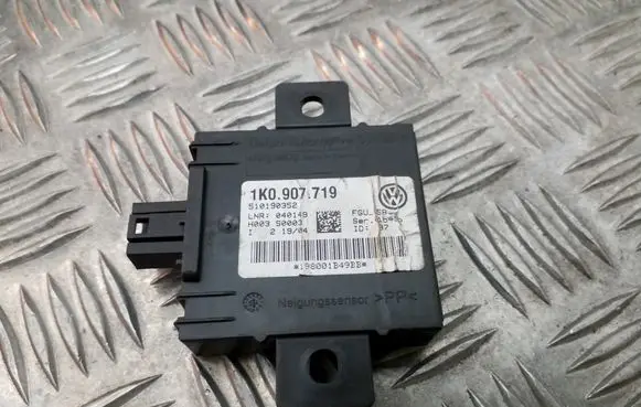 Volkswagen Golf V Alarm control unit/module 1K0907719
