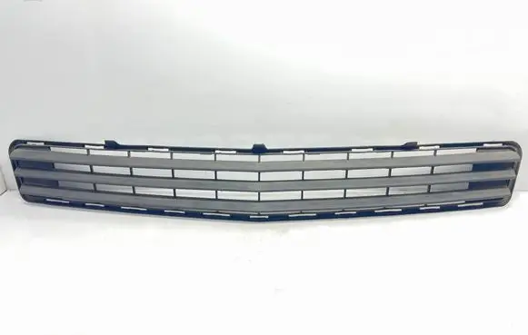 Mercedes-Benz C W204 Front bumper lower grill A2048850023