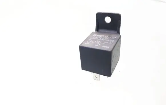 Volkswagen PASSAT B5 Other relay