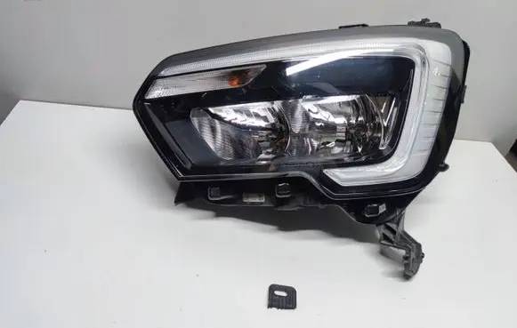 Renault Master III Headlight/headlamp 260607867R