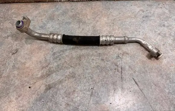 Air conditioning (A/C) pipe/hose
