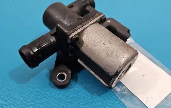 Renault Trafic III (X82) Coolant heater control valve 212309316R IMPRK1550836