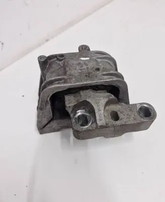 Engine mount bracket