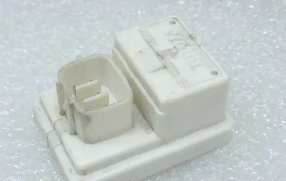 Toyota Avensis T270 Light washer relay 8594202060
