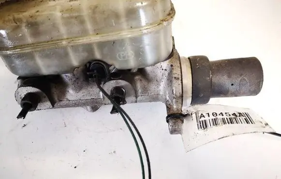 Chrysler Voyager Master brake cylinder p04721154ab