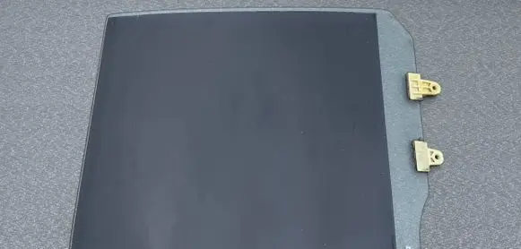 Nissan Terrano Rear door window glass 8230183G00
