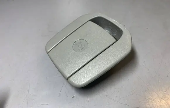 BMW 3 E90 E91 ISOFIX cover 7118673 52207142033 7142033