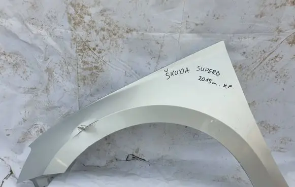 Skoda Superb B8 (3V) Fender 