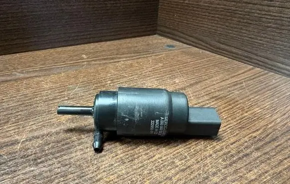 Mercedes-Benz Vito Viano W639 Windshield washer spray nozzle 0008605826