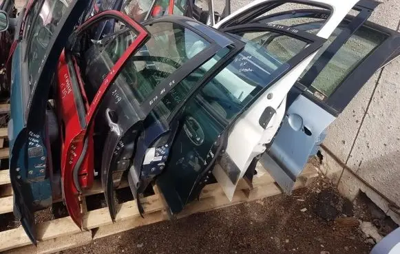 Volvo S40, V40 Front door MELYNA