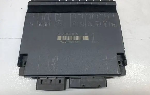 Mercedes-Benz S W220 Seat control module 2208201185 A2208201185