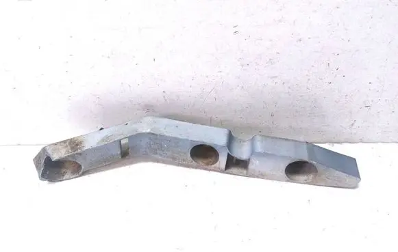 Ford Focus Front bumper mounting bracket 4M5117D959A