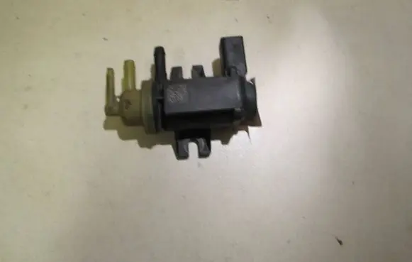 Volkswagen Polo V 6R Turbo solenoid valve 1K0906627B 18325 11464A
