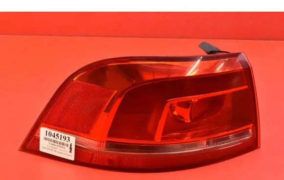 Volkswagen PASSAT CC Rear/tail lights 3AF945095C