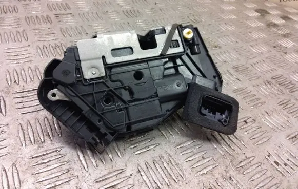 Cupra Formentor Rear door lock a5p5ta839015p
