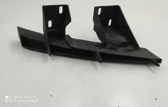 Audi Q7 4L Front bumper mounting bracket 4L0807333