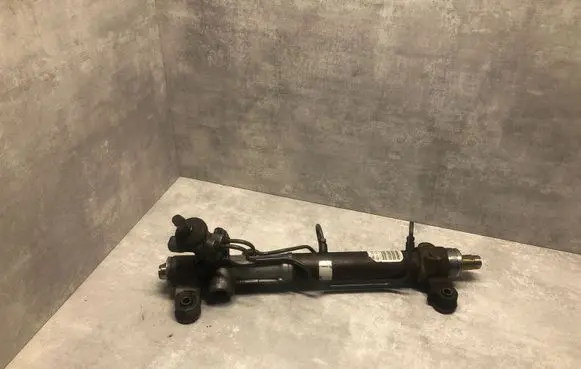 Toyota Avensis Verso Steering rack