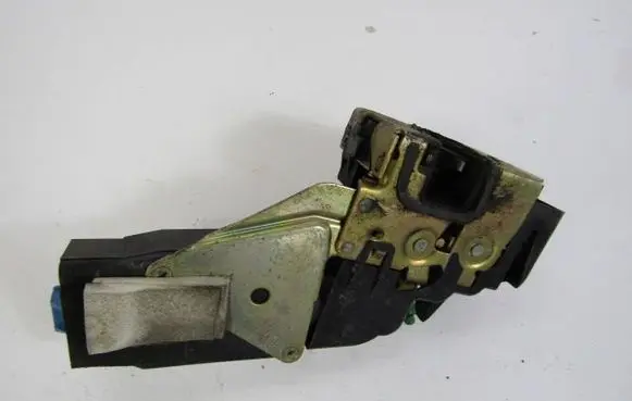 Mitsubishi Carisma Front door lock