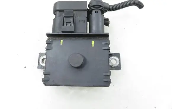 BMW 3 E46 Glow plug pre-heat relay 7786821