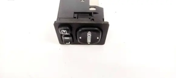 Toyota Avensis Verso Wing mirror switch