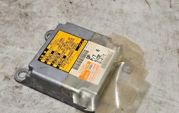Toyota Corolla Verso E121 Airbag control unit/module 8917013060