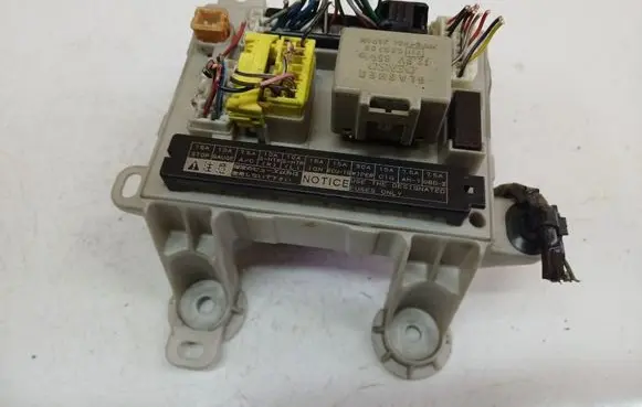 Toyota Previa (XR30, XR40) II Fuse box set 
