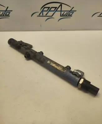 Mercedes-Benz ML W164 Fuel main line pipe A6420700695 00019199