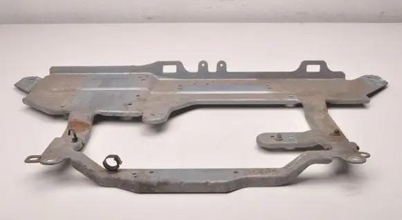 Volvo XC90 Engine mount bracket 32223045