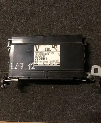 Subaru Legacy Comfort/convenience module 88281AG671 97RI010625
