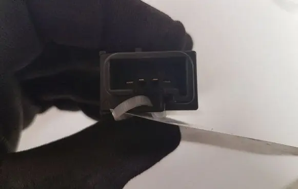 Toyota Avensis T250 Fuel tank opening switch 156795