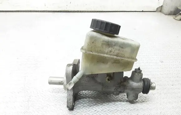 Mercedes-Benz C W203 Master brake cylinder A2034300002
