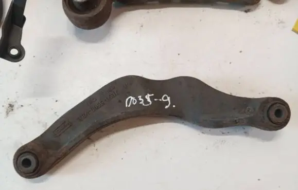 Volvo XC60 Rear upper control arm/wishbone 7G915500VBB